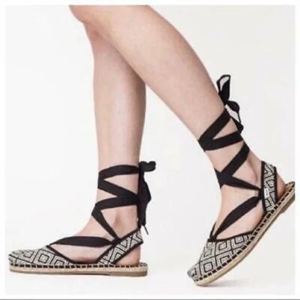 TOMS Bella Espadrille Woven Diamond Sandals Black & White Size 9.5